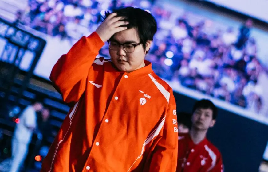 这些外界的, 什么吗, 现全新的T